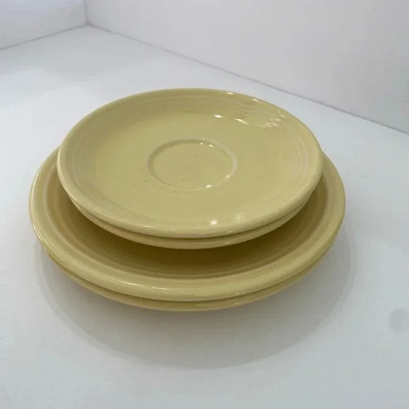 Fiestaware Yellow 5 Piece Place Setting Fiesta Retired Pale Yellow Dish Set - Picture 11 of 11